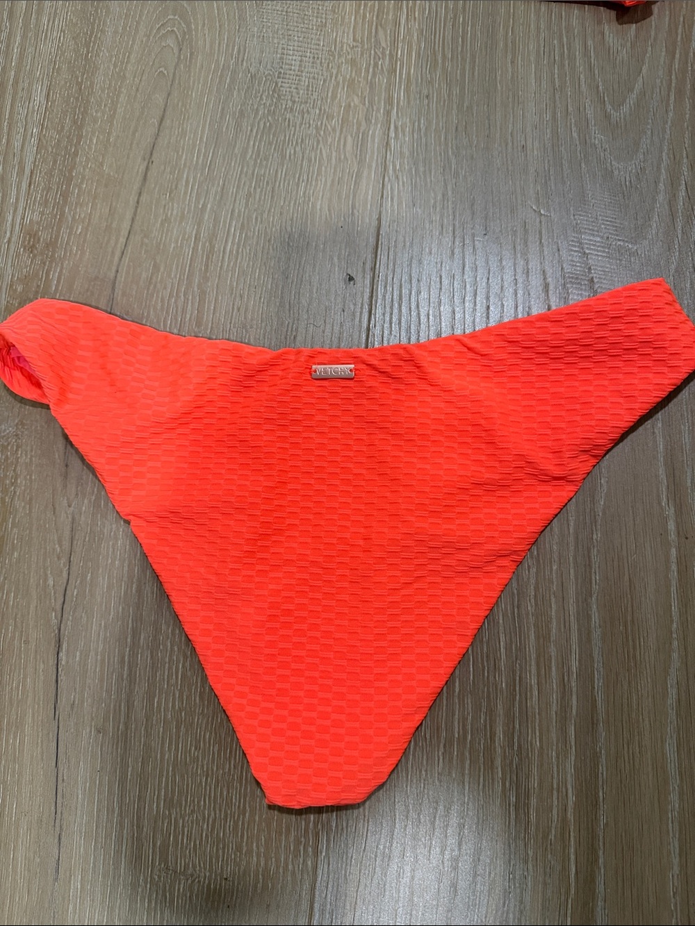 Textured Red Underwire Bikini Set - Picture 2 of 5